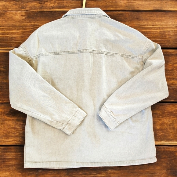 🎁SHEIN Light Whitewash Denim Jacket - Picture 6 of 6